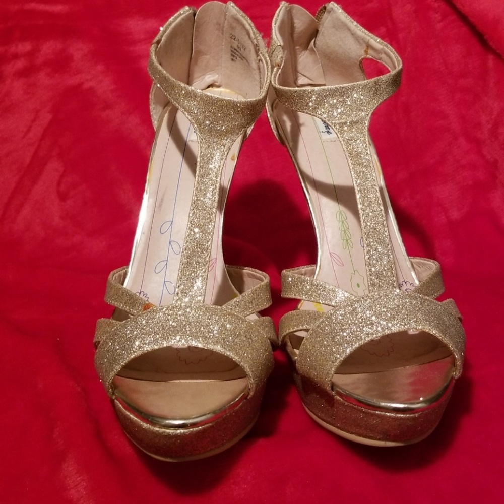 Glittery heel 9